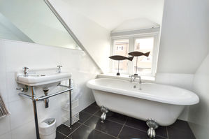 Photo 21- click for photo gallery